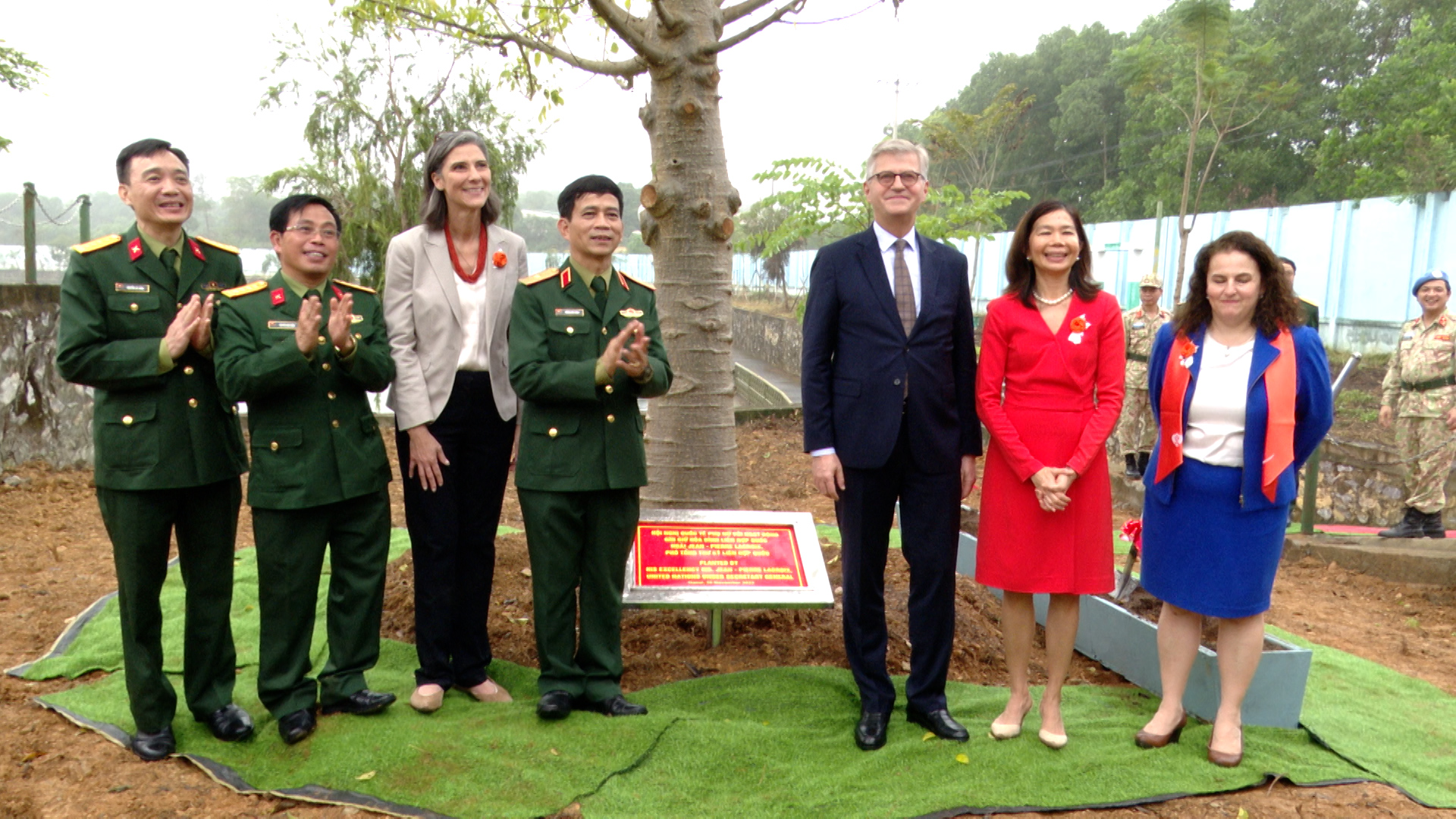 /UploadStore/admin/221127 Pho tong thu ky tham Cuc GGHB Viet Nam/389_9380.MXF.01_46_43_21.Still001.jpg